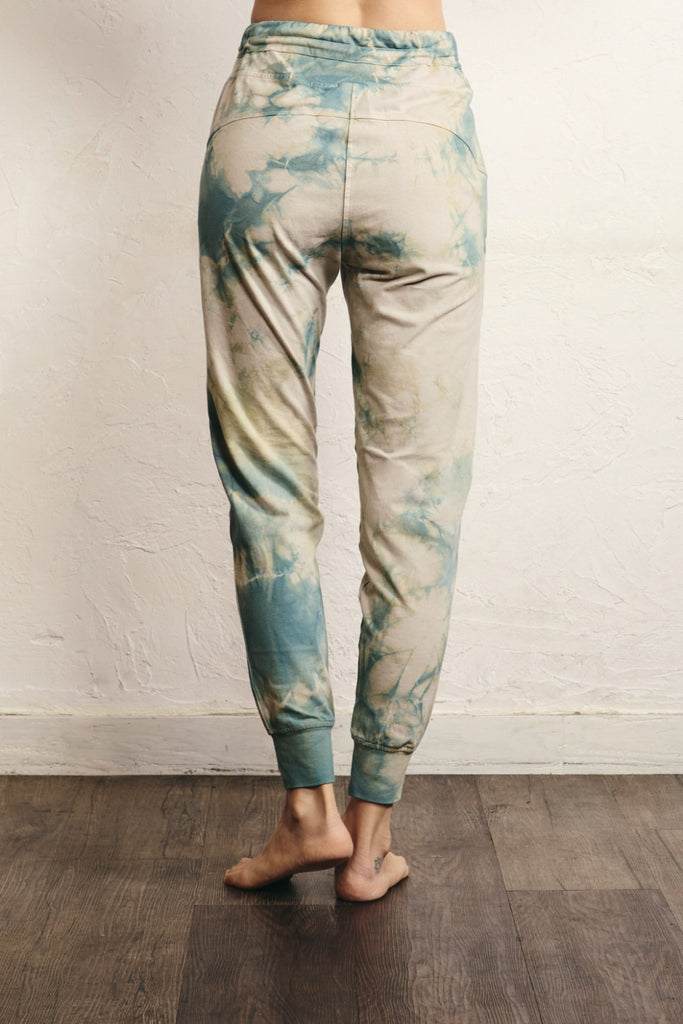 color_Fog Green Tiedye