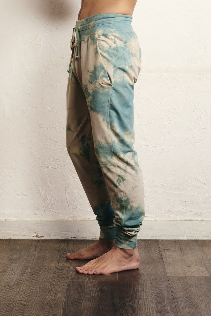 color_Fog Green Tiedye