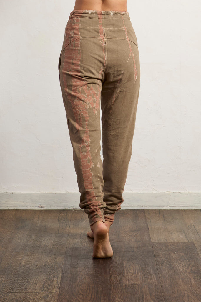 color_stone rose ikat